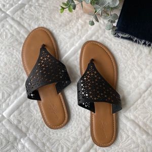 Universal Thread / Kessa / Laser Cut Sandals